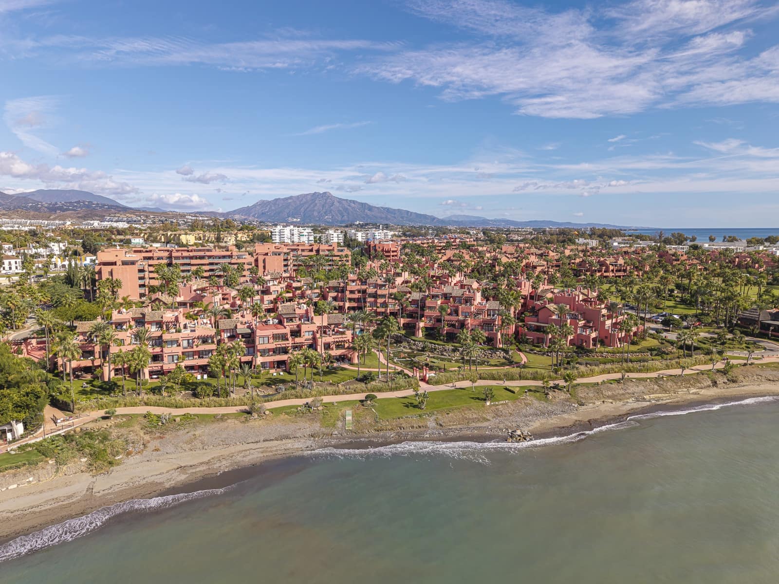 3 soveværelse Lejlighed til salg i Estepona med swimmingpool garage - € 2.695.000 (Ref: 10024592)