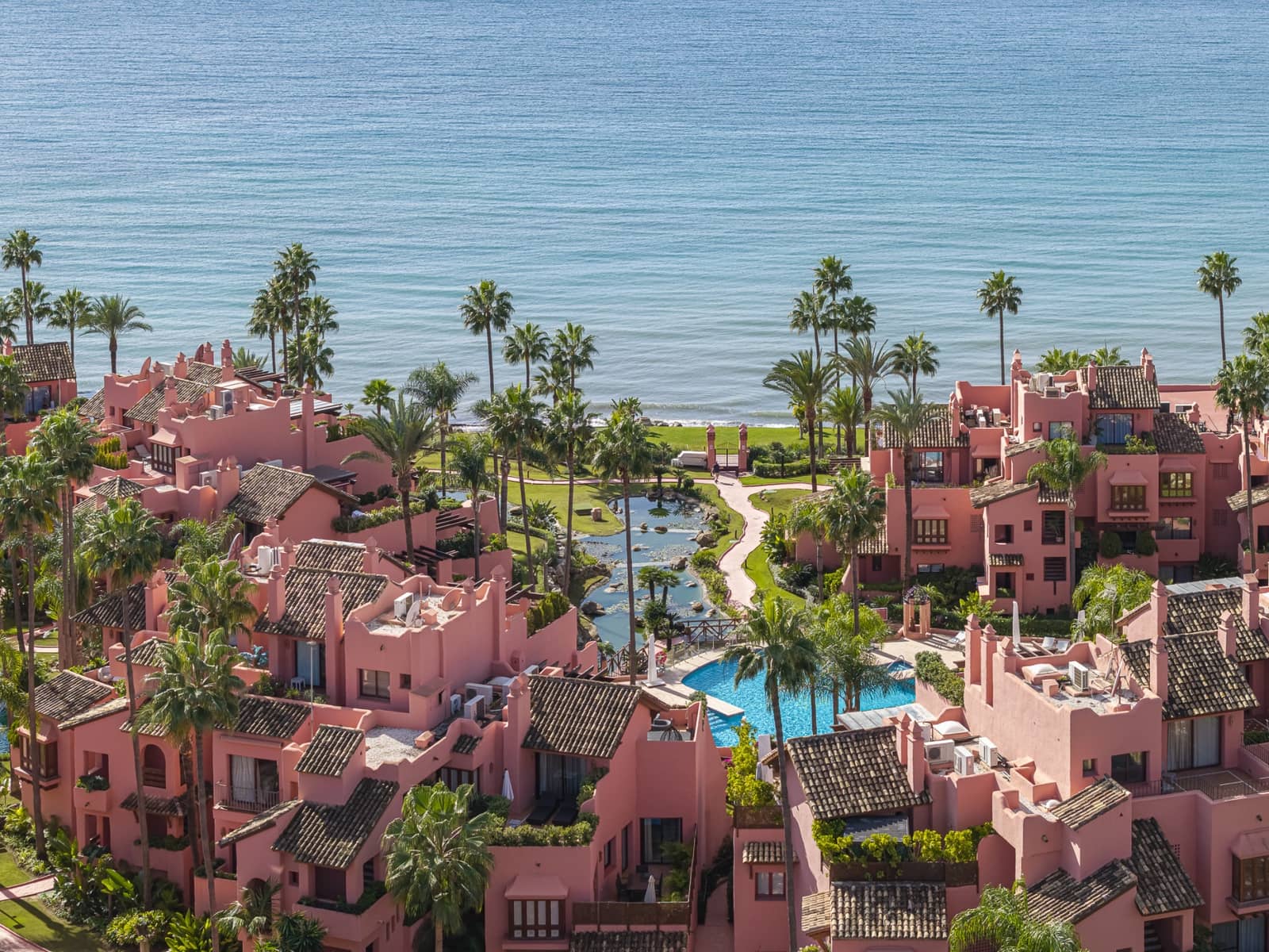 3 soveværelse Lejlighed til salg i Estepona med swimmingpool garage - € 2.695.000 (Ref: 10024592)