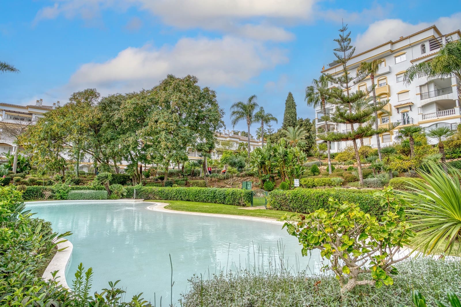 2 quarto Apartamento para venda em Marbella com piscina garagem - 690 000 € (Ref: 10033249)