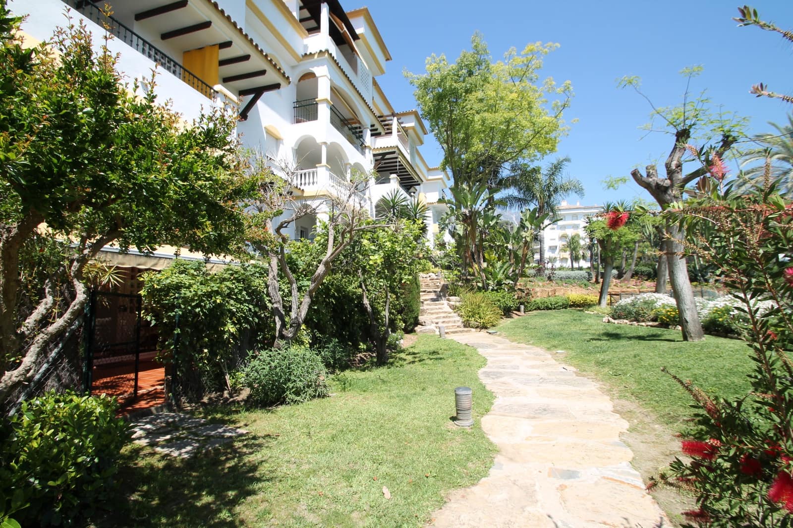 2 quarto Apartamento para venda em Marbella com piscina garagem - 690 000 € (Ref: 10033249)