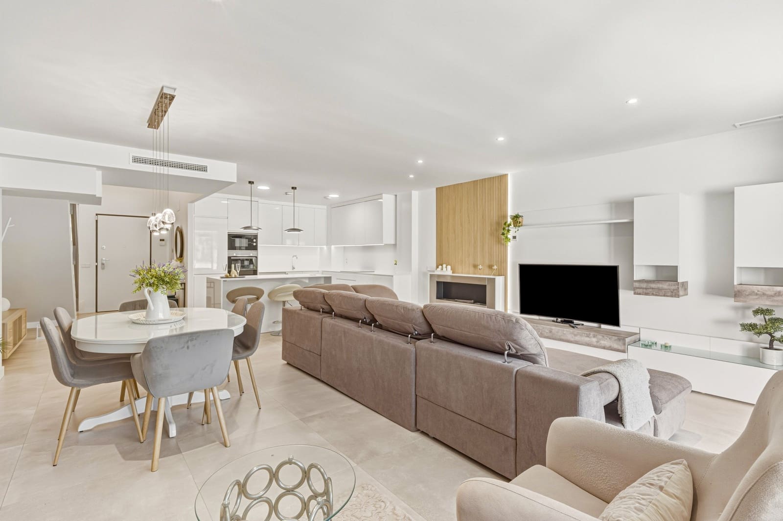 3 soverom Hus til salgs i Mijas Costa med svømmebasseng garasje - € 880 000 (Ref: 10103529)