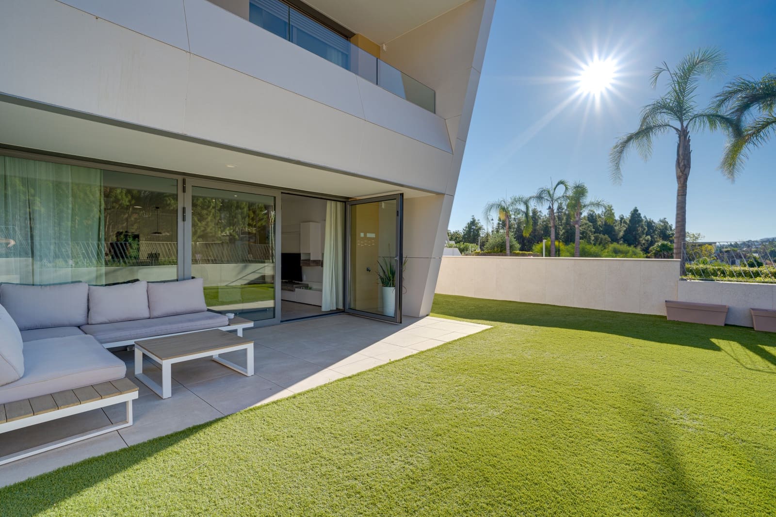 3 soverom Hus til salgs i Mijas Costa med svømmebasseng garasje - € 880 000 (Ref: 10103529)
