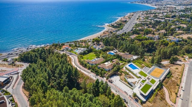 3 soverom Hus til salgs i Mijas Costa, Mijas med svømmebasseng garasje - € 880 000 (Ref: 10103529)