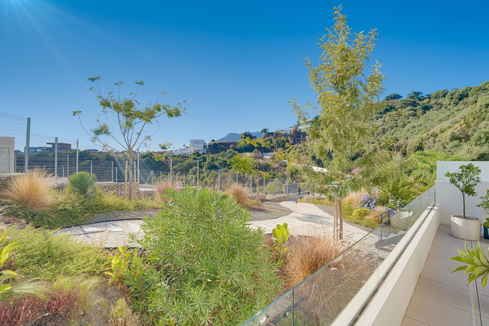 2 soverom Leilighet til salgs i Marbella med svømmebasseng garasje - € 675 000 (Ref: 10110418)