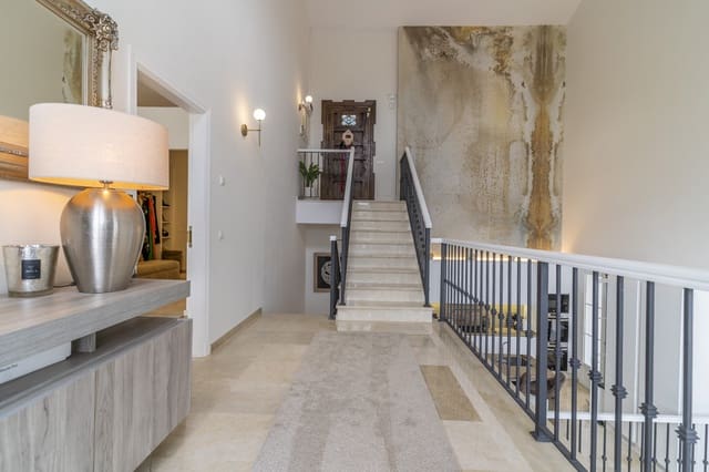 4 soveværelse Villa til salg i Istán med swimmingpool garage - € 1.650.000 (Ref: 10135224)