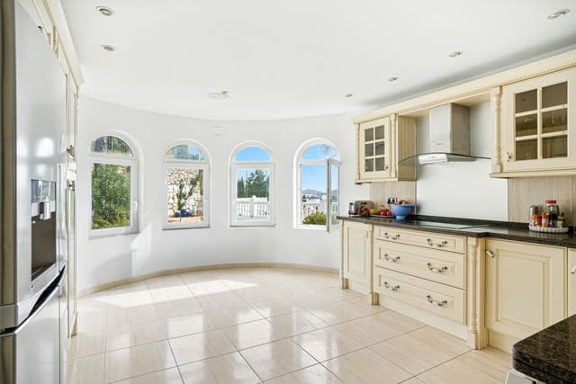 5 soveværelse Villa til salg i El Chaparral, Mijas med swimmingpool garage - € 2.450.000 (Ref: 10136418)