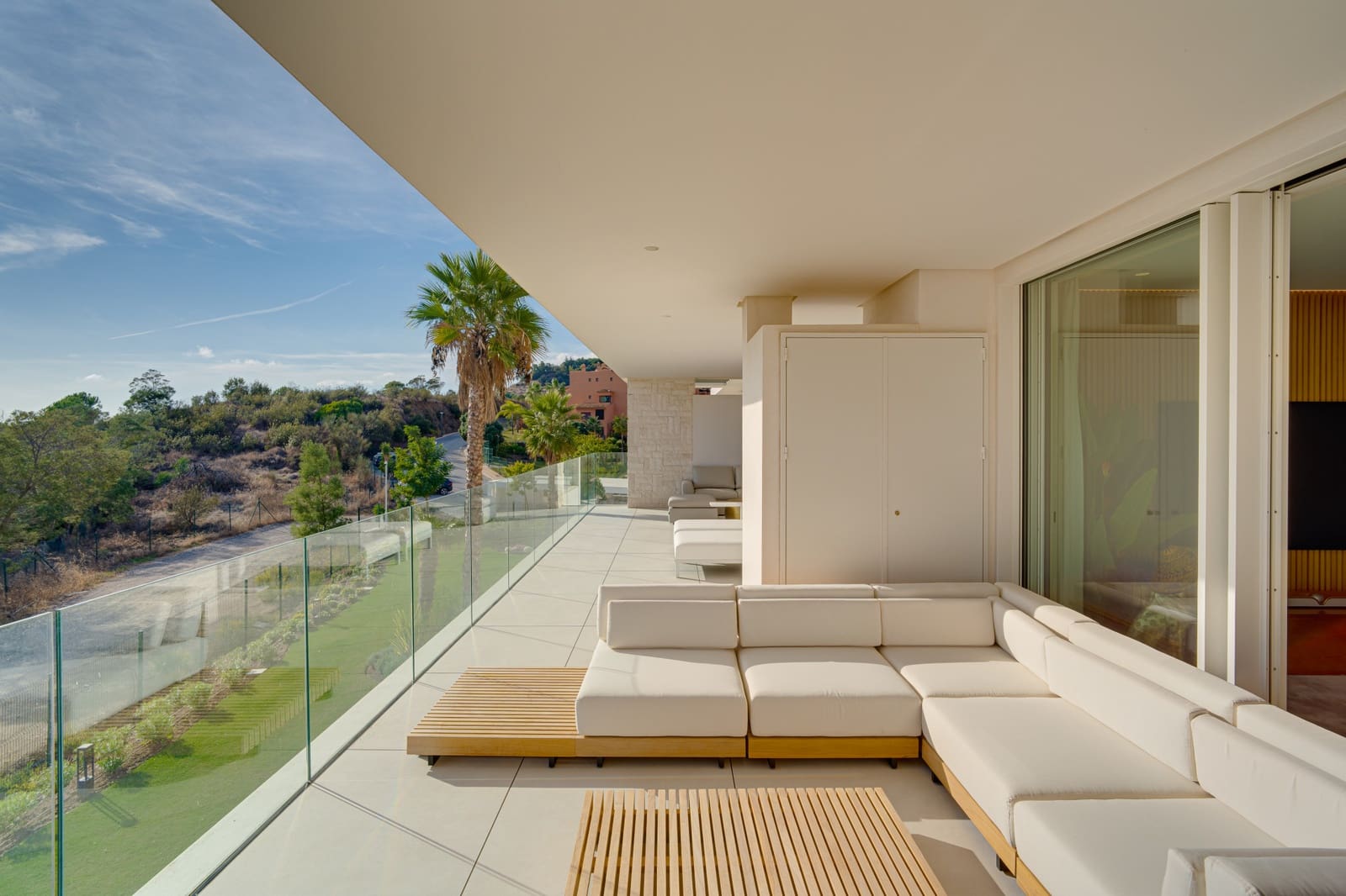 2 slaapkamer Appartement te koop in Marbella met zwembad garage - € 1.395.000 (Ref: 10163340)