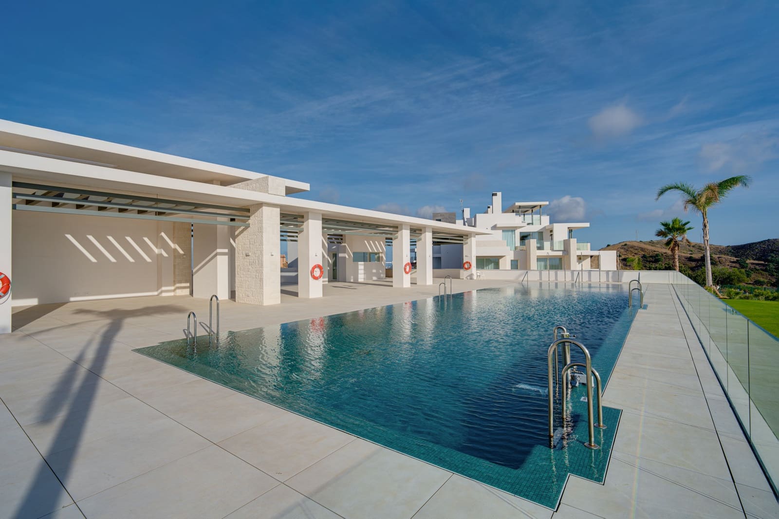 2 slaapkamer Appartement te koop in Marbella met zwembad garage - € 1.395.000 (Ref: 10163340)
