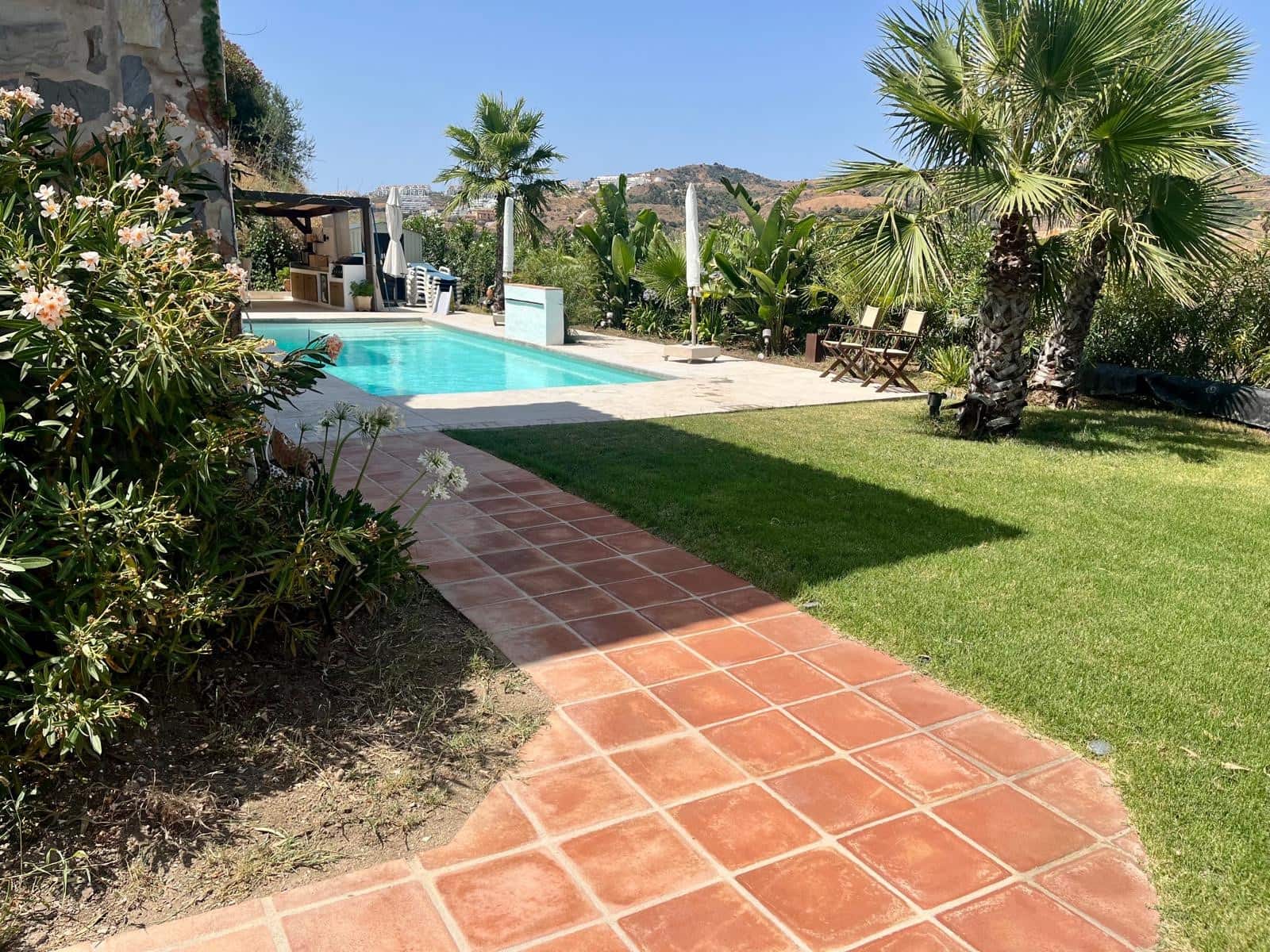 5 soveværelse Villa til salg i La Cala de Mijas med swimmingpool garage - € 1.450.000 (Ref: 10163816)