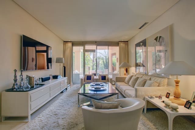 3 slaapkamer Appartement te koop in Marbella met zwembad - € 1.575.000 (Ref: 5104250)