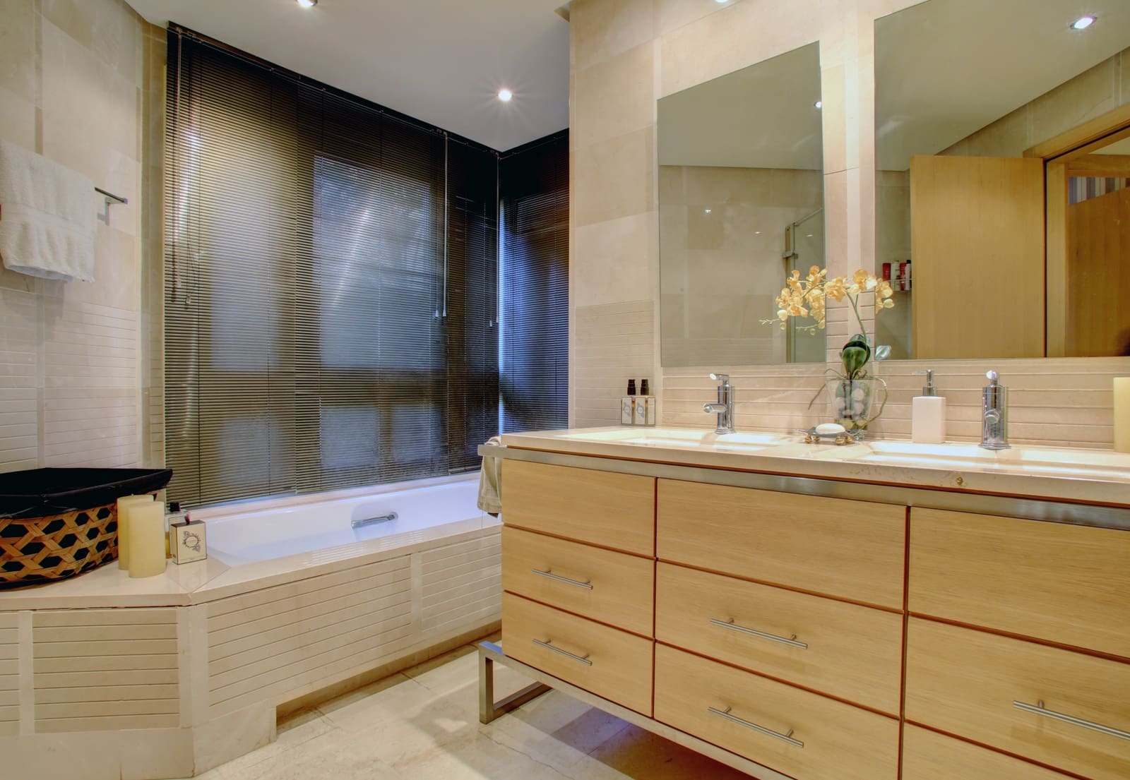 3 makuuhuone Huoneisto myytävänä paikassa Marbella mukana uima-altaan - 1 575 000 € (Ref: 5104250)