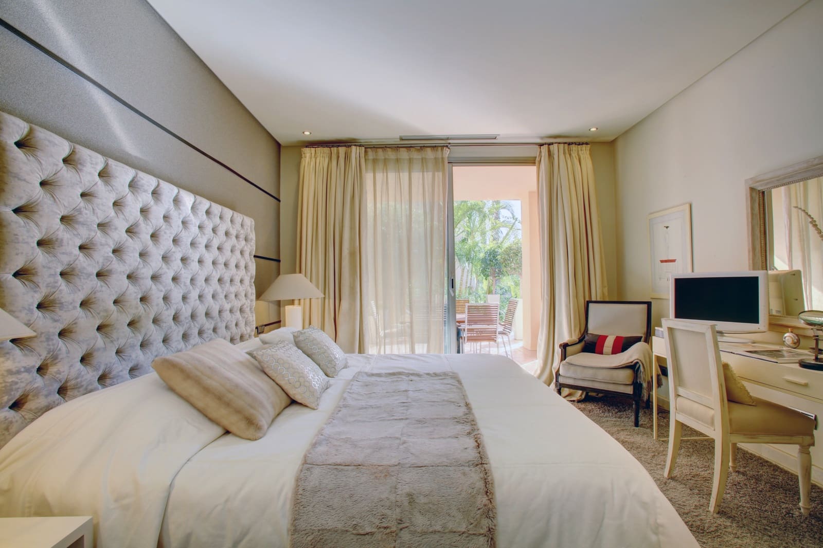 3 makuuhuone Huoneisto myytävänä paikassa Marbella mukana uima-altaan - 1 575 000 € (Ref: 5104250)