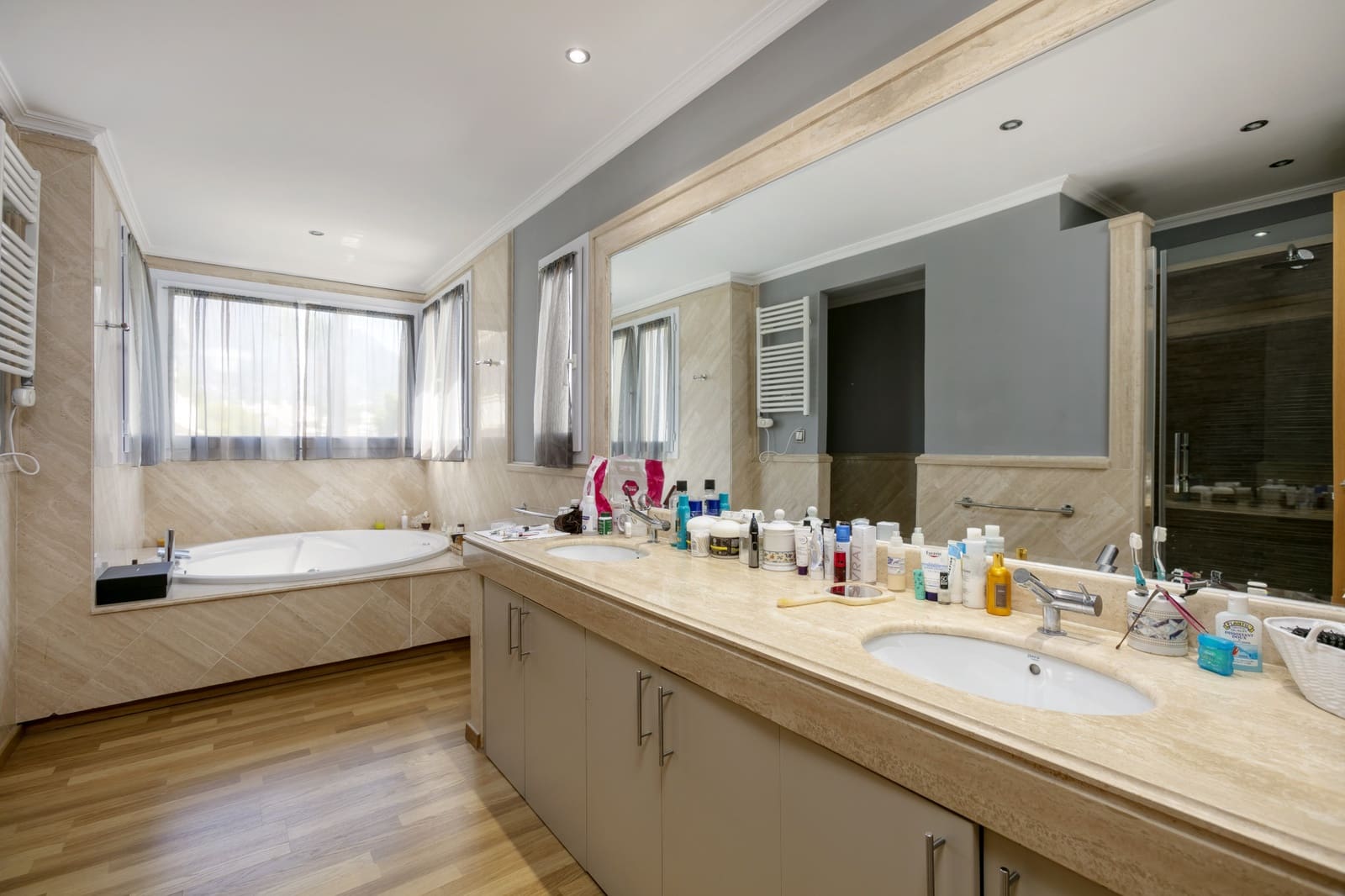 Apartamento de 4 habitaciones en Marbella en venta con piscina garaje - 2.500.000 € (Ref: 7364484)