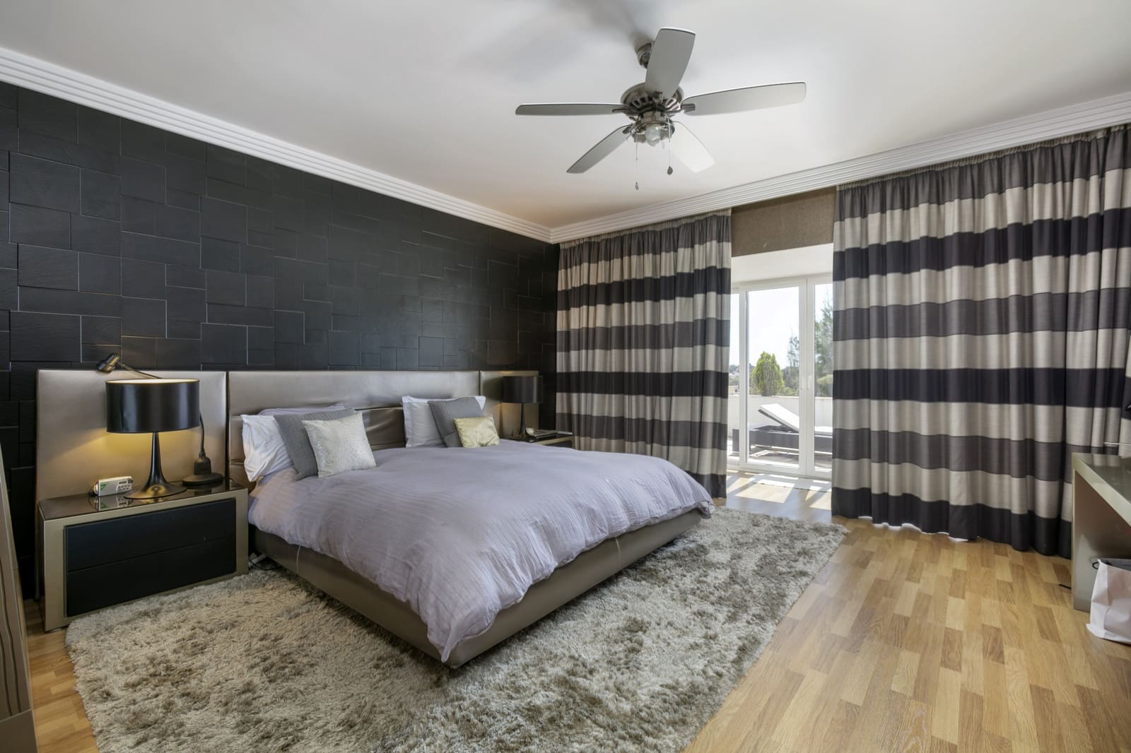 Apartamento de 4 habitaciones en Marbella en venta con piscina garaje - 2.500.000 € (Ref: 7364484)