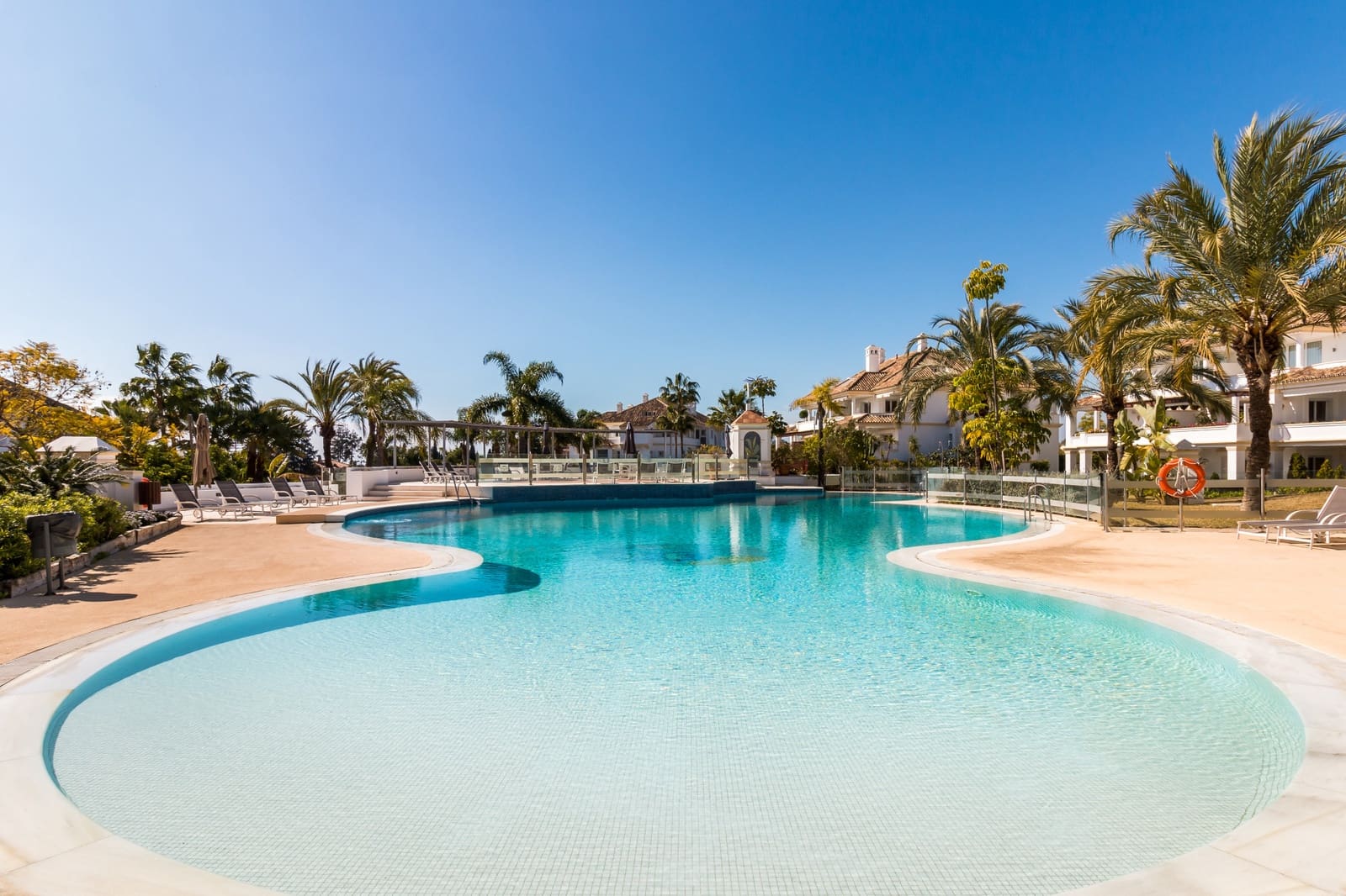 4 sovrum Lägenhet till salu i Marbella med pool garage - 2 500 000 € (Ref: 7364484)