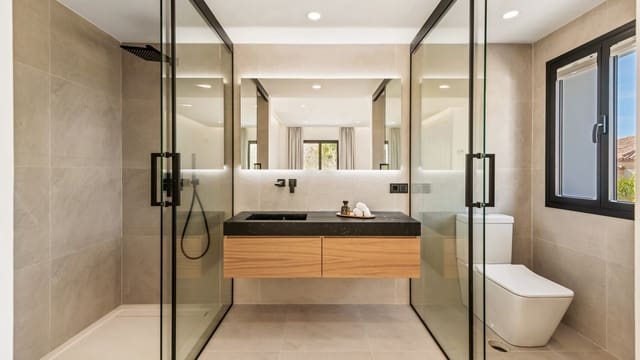 Chalet de 5 habitaciones en Monte Halcones, Benahavís en venta con piscina garaje - 4.900.000 € (Ref: 7658309)