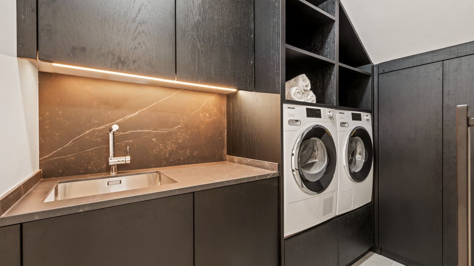 5 bedroom Villa for sale in Monte Halcones with pool garage - € 4,900,000 (Ref: 7658309)