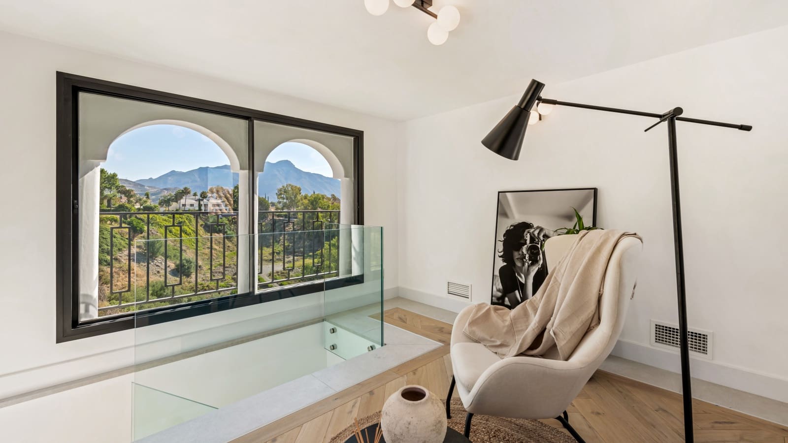 5 bedroom Villa for sale in Monte Halcones with pool garage - € 4,900,000 (Ref: 7658309)