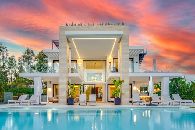 Chalet de 6 habitaciones en Marbella en venta con piscina garaje - 5.495.000 € (Ref: 8227675)