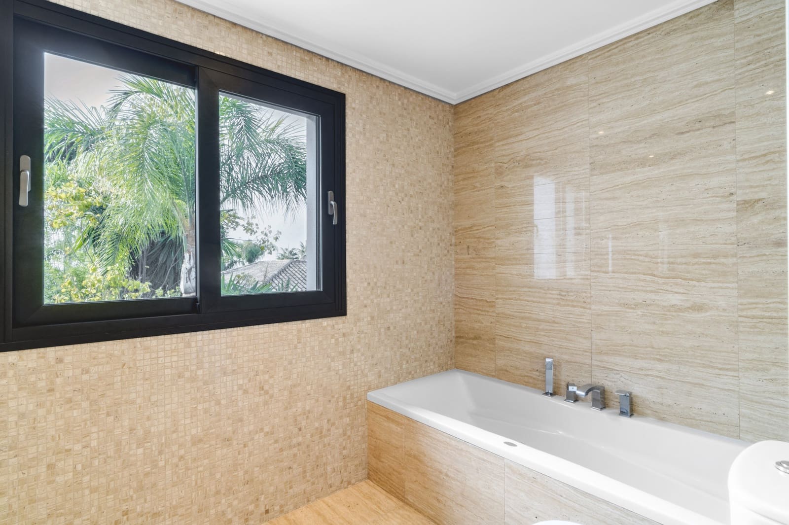 6 quarto Moradia para venda em Marbella com piscina garagem - 3 150 000 € (Ref: 8312681)