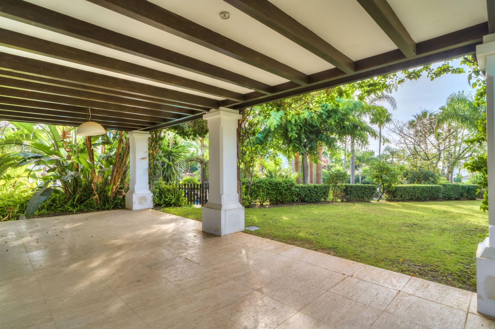 6 quarto Moradia para venda em Marbella com piscina garagem - 3 150 000 € (Ref: 8312681)