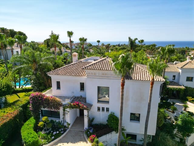4 bedroom Villa for sale in Marbella with pool garage - € 2,750,000 (Ref: 8312682)