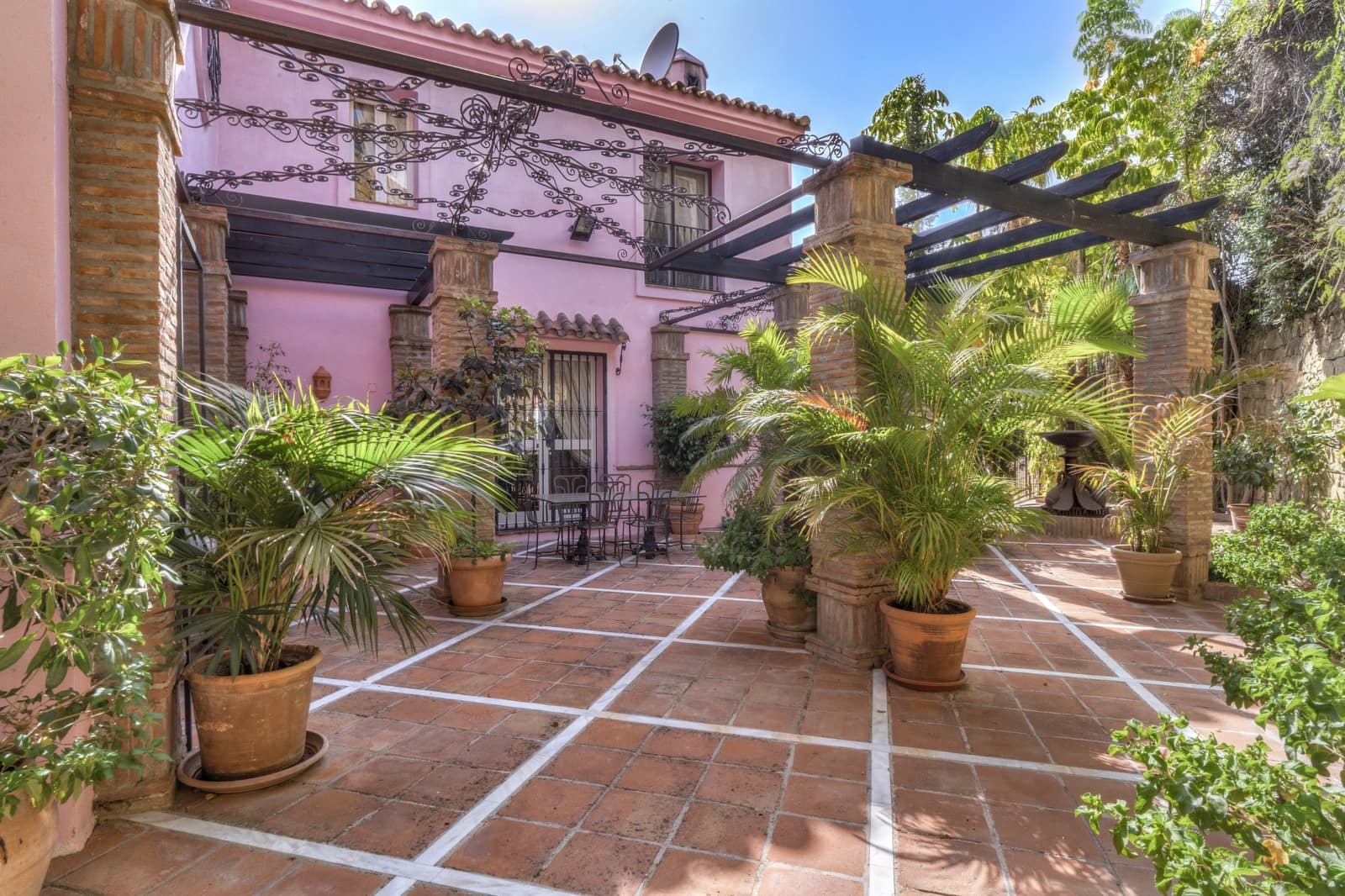 5 chambre Villa/Maison à vendre à Benahavis avec piscine garage - 5 250 000 € (Ref: 8491474)