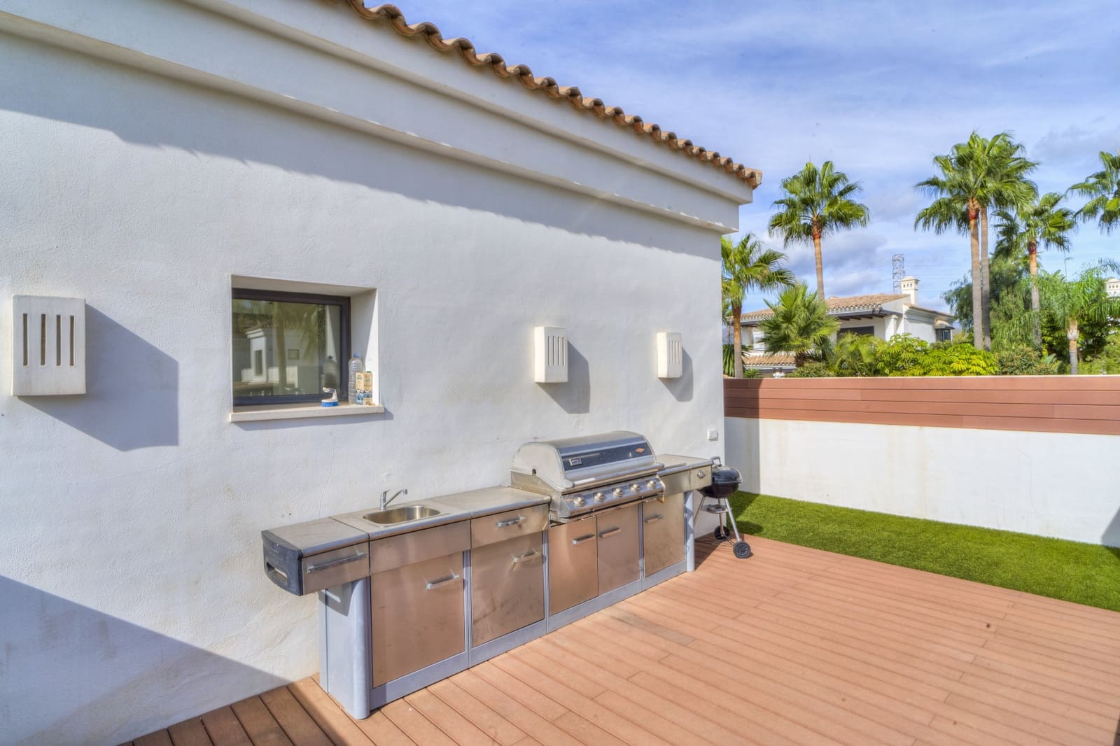 Chalet de 5 habitaciones en Marbella en venta con piscina garaje - 1.990.000 € (Ref: 8590071)
