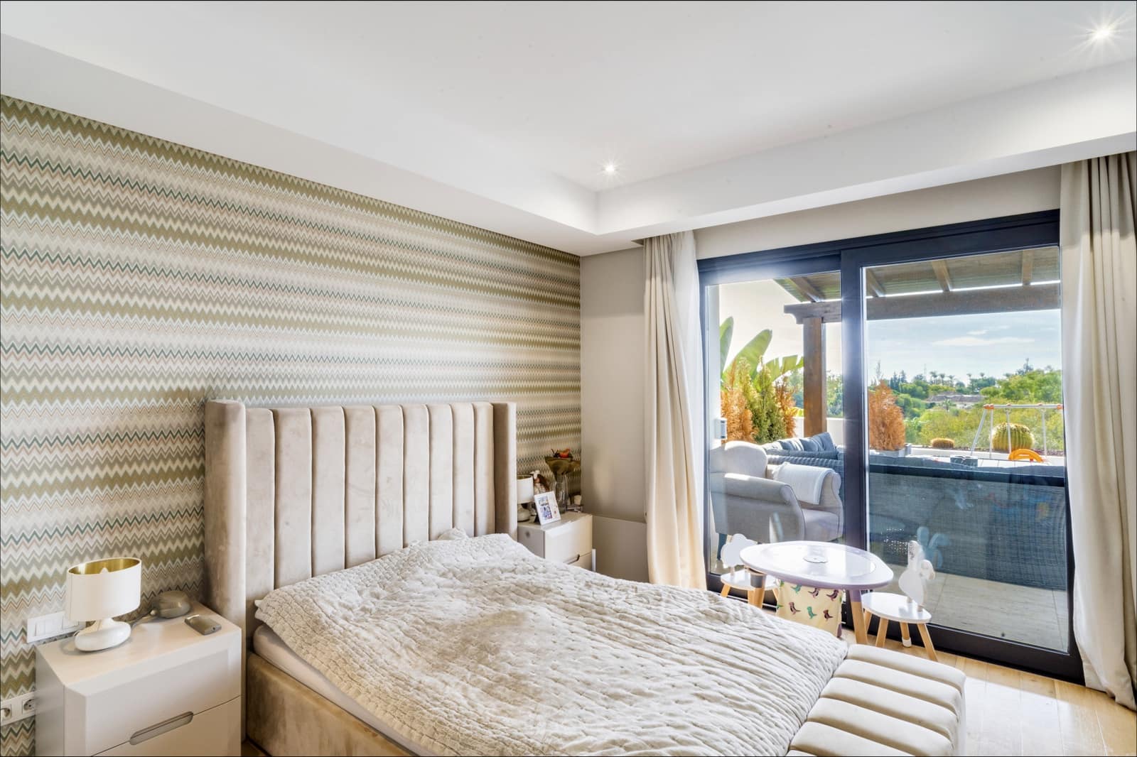 Chalet de 5 habitaciones en Marbella en venta con piscina garaje - 1.990.000 € (Ref: 8590071)