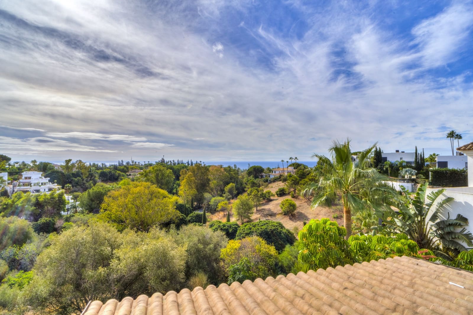 Chalet de 5 habitaciones en Marbella en venta con piscina garaje - 1.990.000 € (Ref: 8590071)