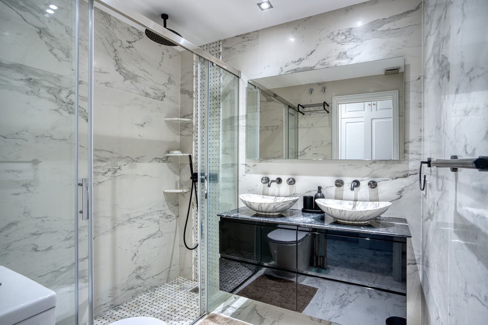 2 bedroom Apartment for sale in Marbella with pool garage - € 695,000 (Ref: 8633887)