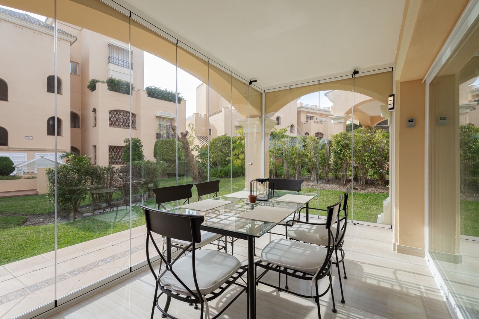 3 soveværelse Lejlighed til salg i Marbella med swimmingpool garage - € 649.000 (Ref: 8655394)