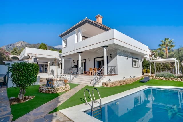 5 makuuhuone Huvila myytävänä paikassa Marbella mukana uima-altaan 
autotalli - 2 245 000 € (Ref: 8785771)