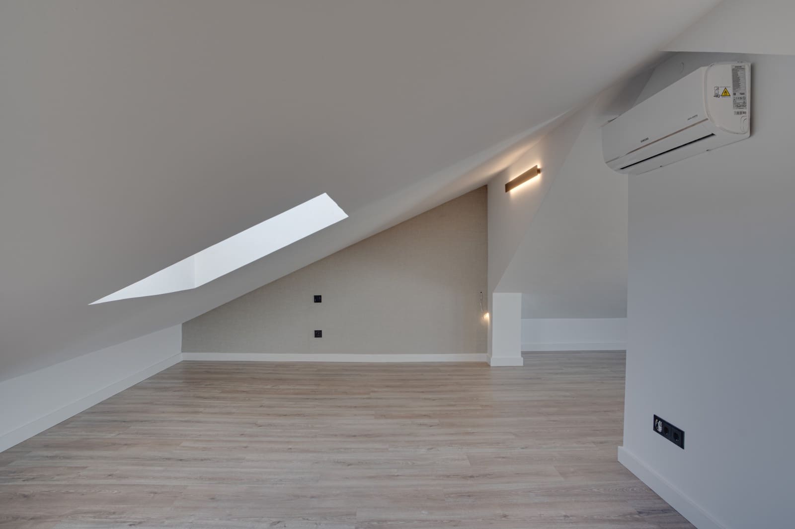 4 Zimmer Villa zu verkaufen in Costalita mit Pool Garage - 1.595.000 € (Ref: 8821104)