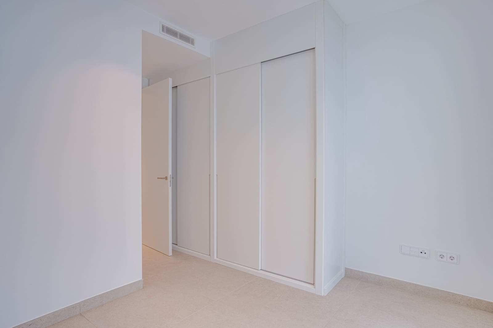 Apartamento de 3 habitaciones en Marbella en venta con piscina garaje - 1.150.000 € (Ref: 8821108)