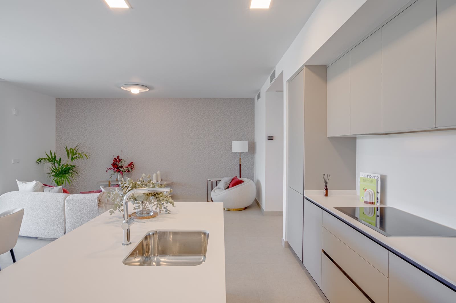 Apartamento de 3 habitaciones en Marbella en venta con piscina garaje - 1.150.000 € (Ref: 8821108)