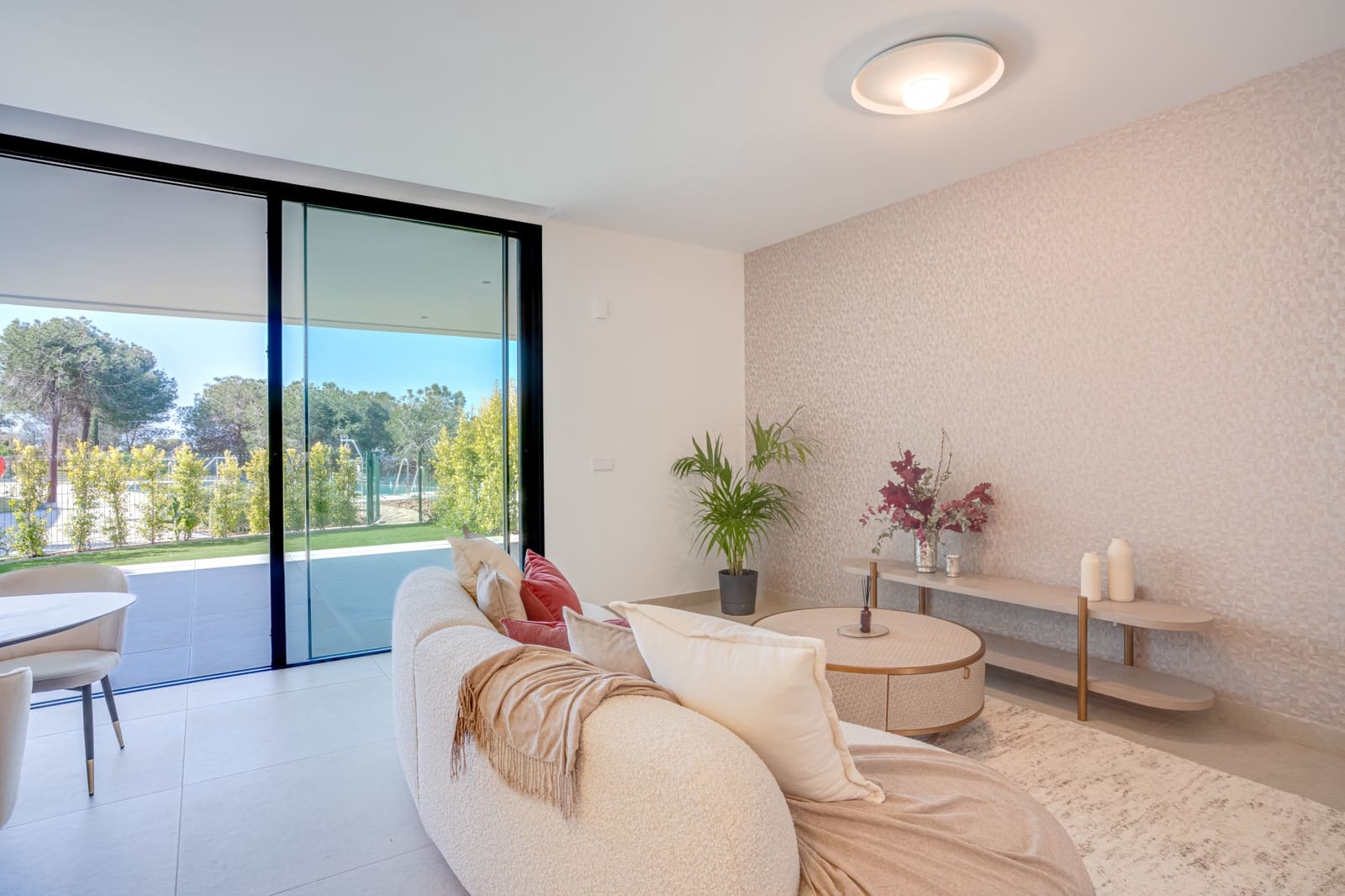 Apartamento de 3 habitaciones en Marbella en venta con piscina garaje - 1.150.000 € (Ref: 8821108)