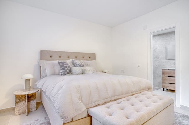 4 slaapkamer Appartement te koop in San Pedro de Alcantara, Marbella met zwembad garage - € 695.000 (Ref: 8883836)