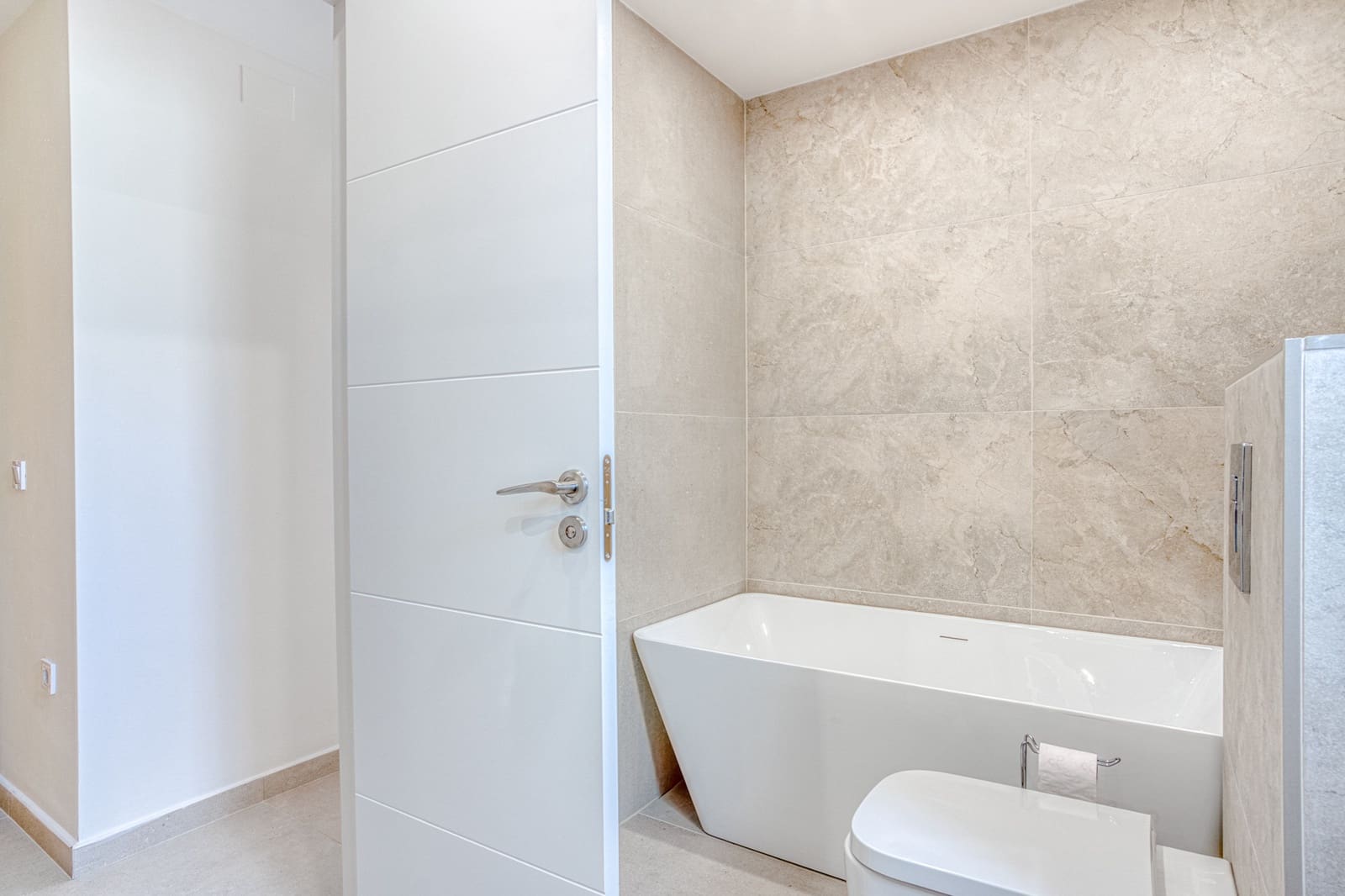 4 sypialnia Apartament na sprzedaż w San Pedro de Alcantara z basenem garażem - 695 000 € (Ref: 8883836)