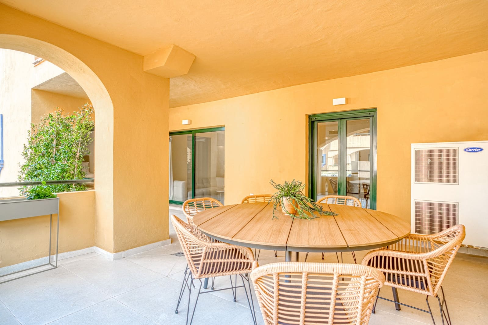 4 sypialnia Apartament na sprzedaż w San Pedro de Alcantara z basenem garażem - 695 000 € (Ref: 8883836)