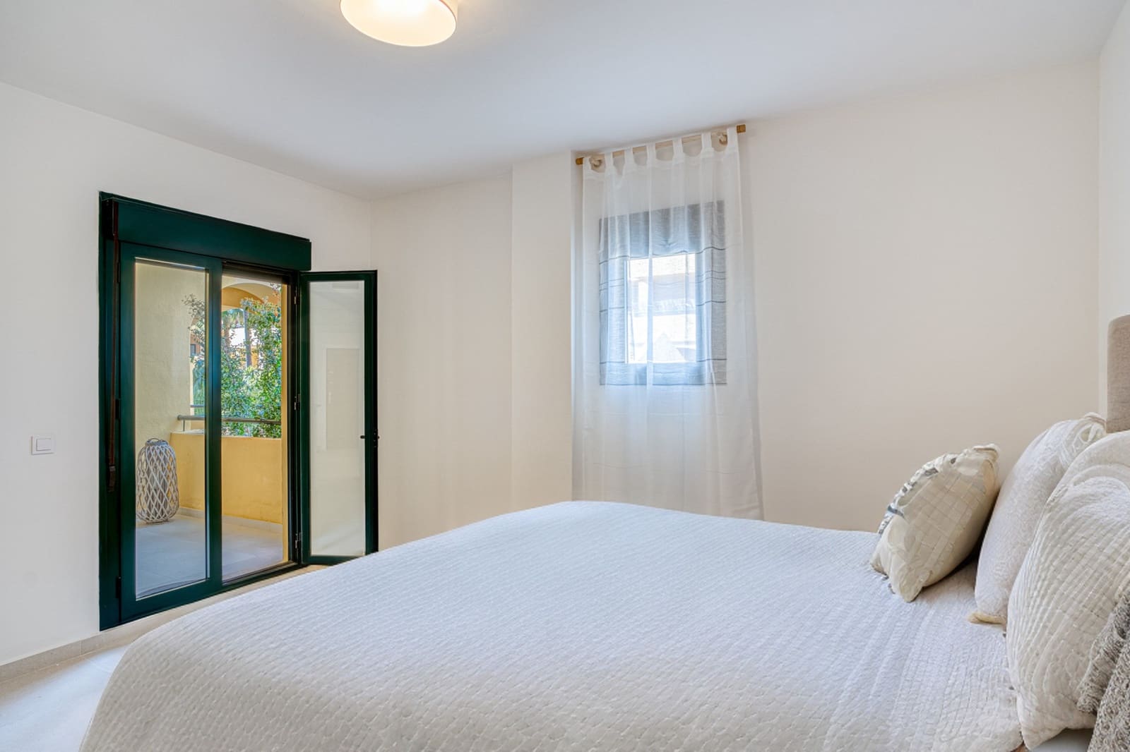 4 sypialnia Apartament na sprzedaż w San Pedro de Alcantara z basenem garażem - 695 000 € (Ref: 8883836)