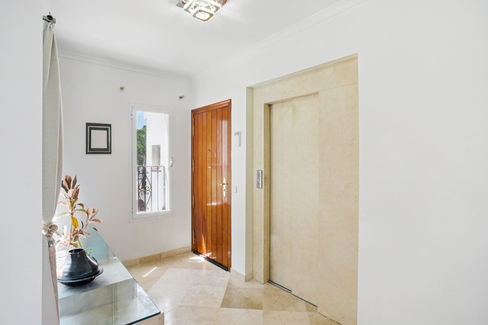 4 chambre Penthouse à vendre à Marbella avec piscine garage - 670 000 € (Ref: 8927411)