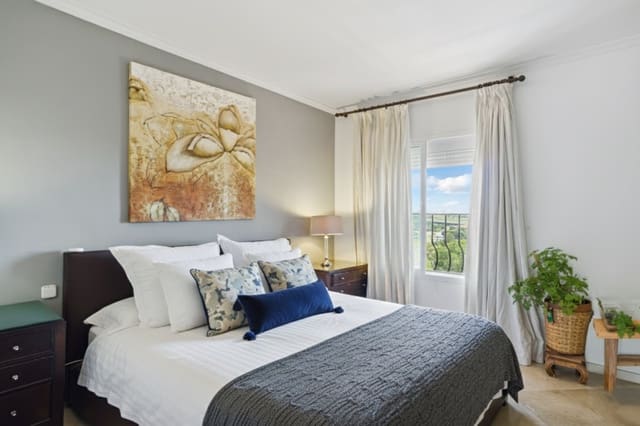 4 slaapkamer Penthouse te koop in Marbella met zwembad garage - € 670.000 (Ref: 8927411)