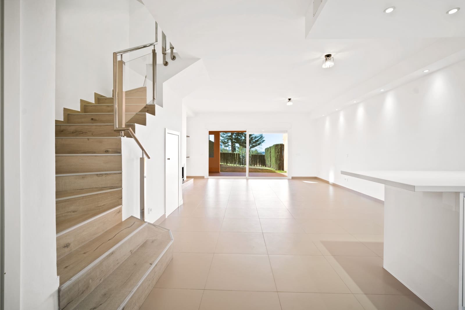4 soveværelse Byhus til salg i Benahavis med swimmingpool garage - € 1.050.000 (Ref: 8927412)