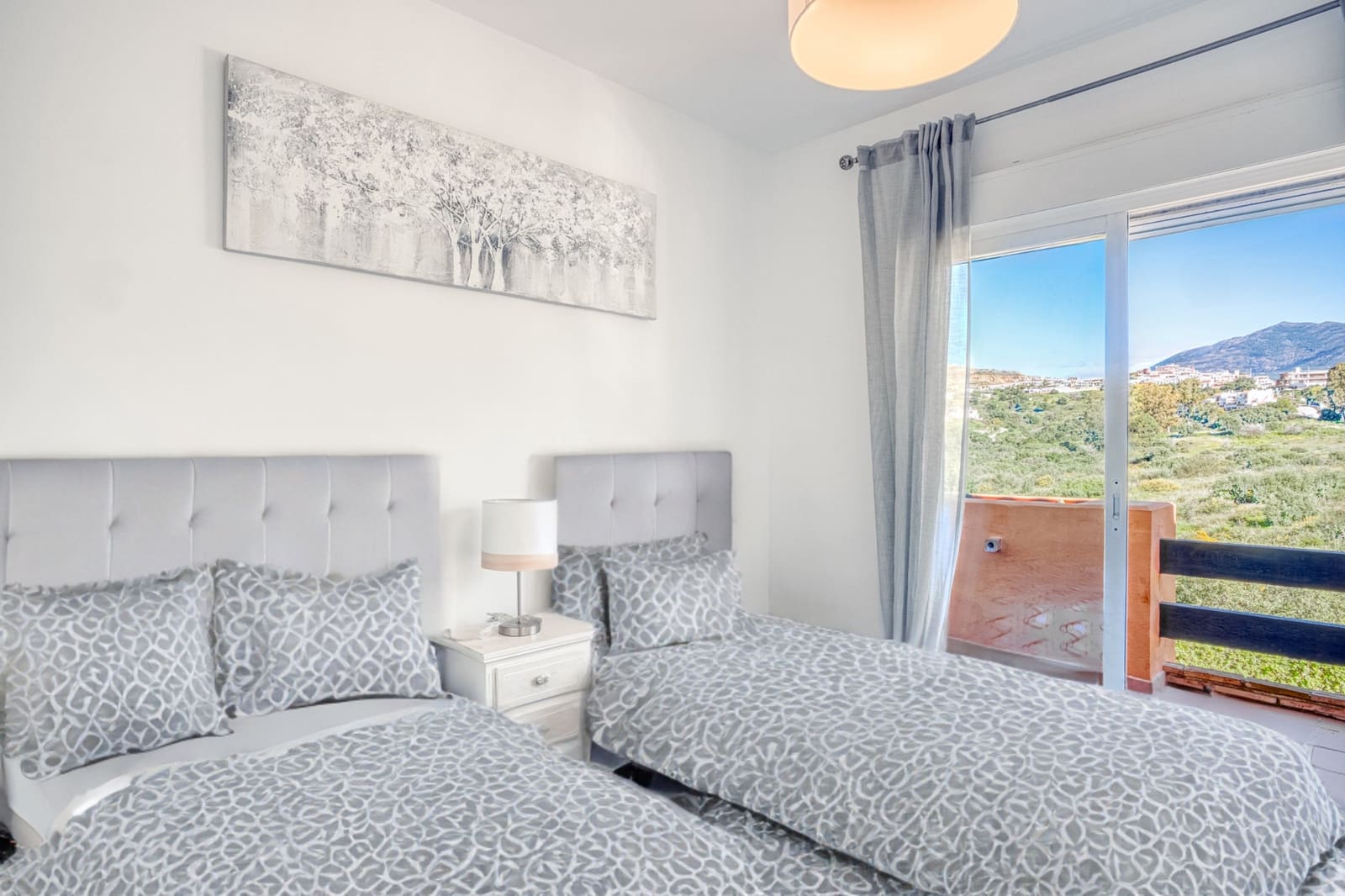 4 soveværelse Byhus til salg i Benahavis med swimmingpool garage - € 1.050.000 (Ref: 8927412)