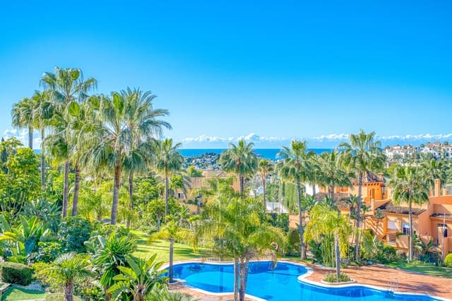 4 chambre Maison de Ville à vendre à Benahavís avec piscine garage - 1 050 000 € (Ref: 8927412)
