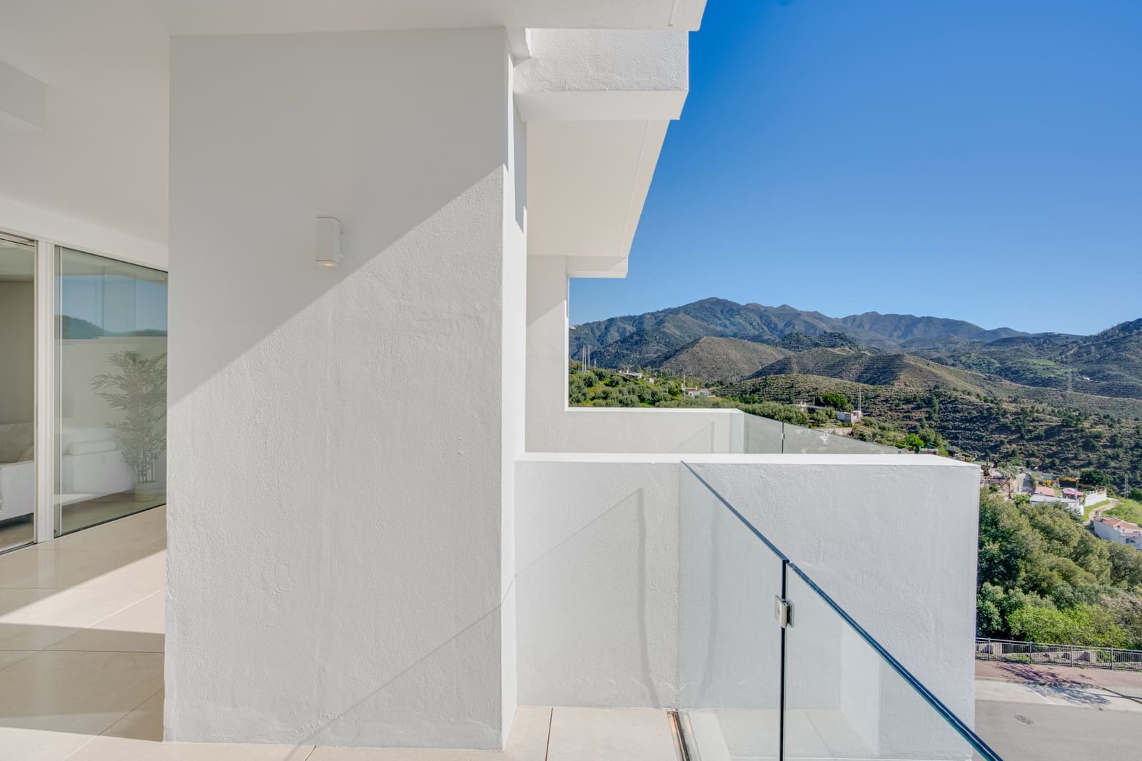 2 quarto Apartamento para venda em Ojen com piscina garagem - 770 000 € (Ref: 8927413)