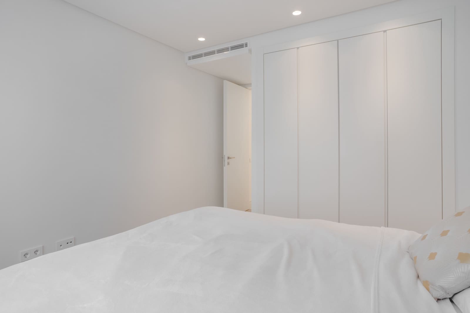 2 quarto Apartamento para venda em Ojen com piscina garagem - 770 000 € (Ref: 8927413)