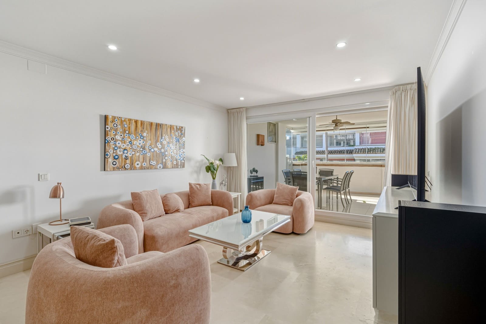 3 sypialnia Apartament na sprzedaż w Marbella z basenem - 1 700 000 € (Ref: 8940994)