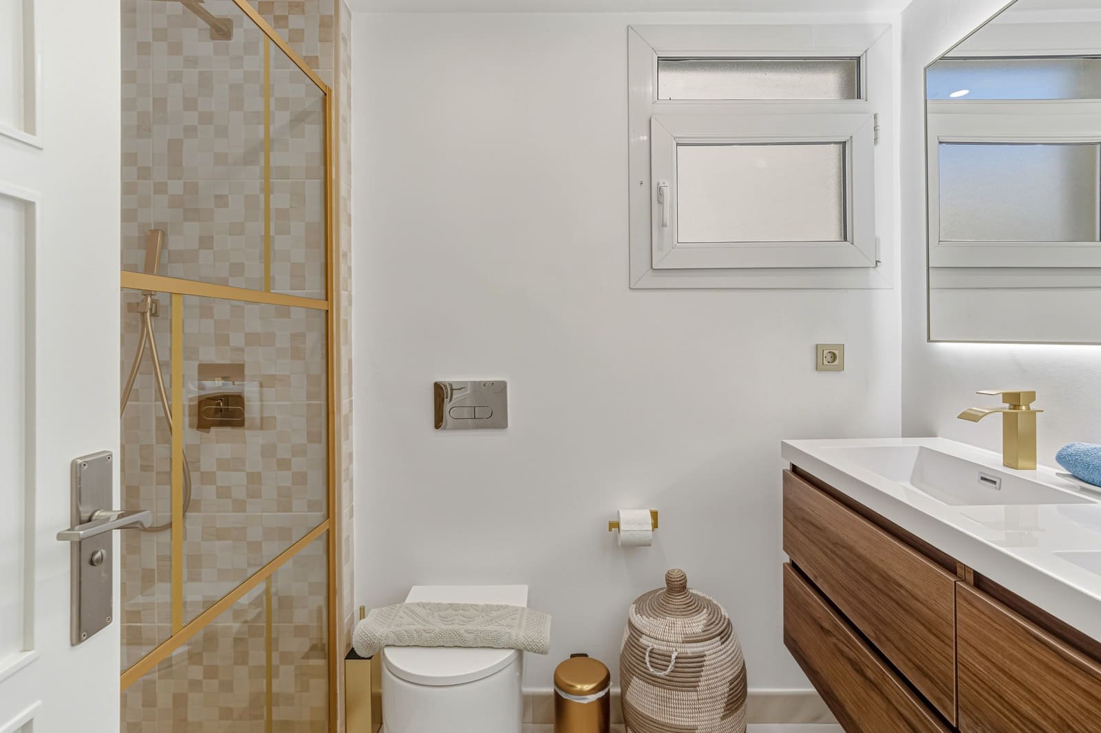 3 sypialnia Apartament na sprzedaż w Marbella z basenem - 1 700 000 € (Ref: 8940994)